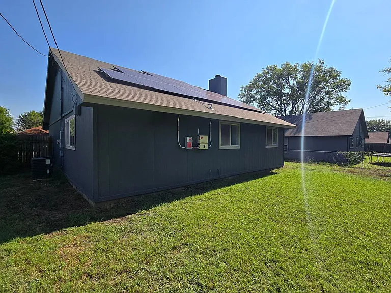 2408 Windmill Dr — Photo 17