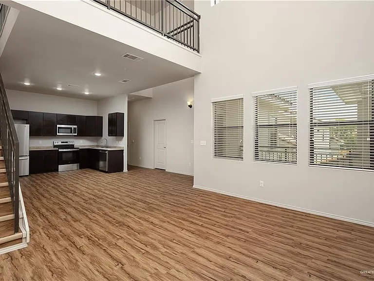810 S Taylor Rd — Photo 14