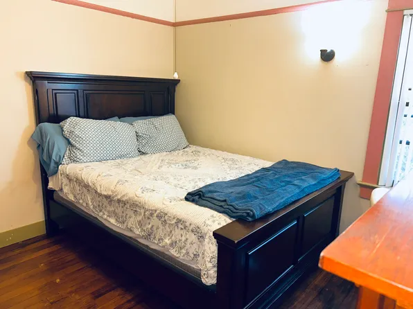 355 Douglas St, Pasadena, CA 91104