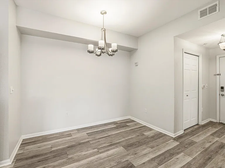2801 Chancellorsville Dr #718 — Photo 8