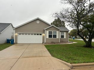 1051 W Butterfield Dr, Nixa, MO 65714