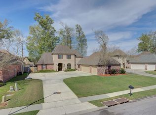 9544 Cabernet Dr, Baton Rouge, LA 70817
