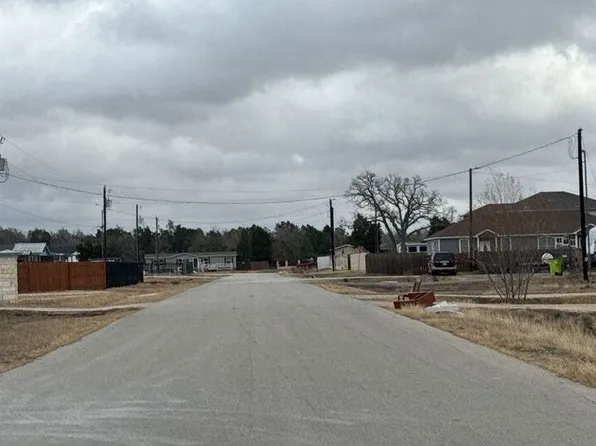 173 Buena Fortuna Rd, Elgin, TX 78621