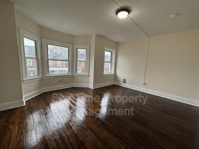 836 W Washington St — Photo 16