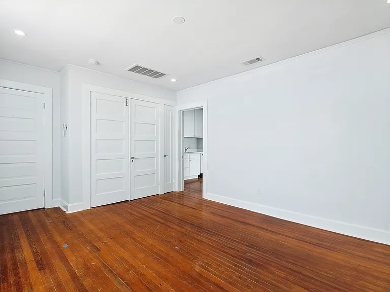 6037 Freret St #M — Photo 4