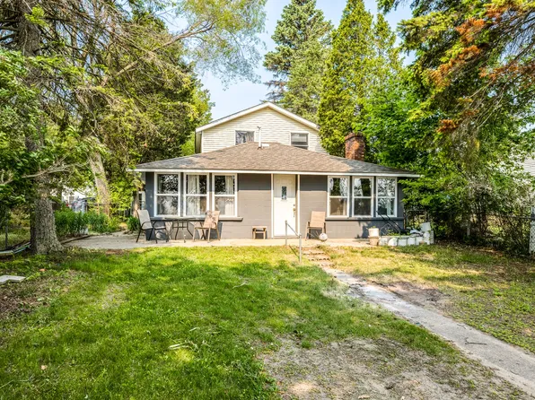 8961 Lakecourt Rd, Lexington, MI 48450