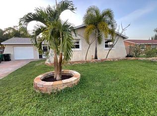 452 SW Curry Street, Port Saint Lucie, FL 34983