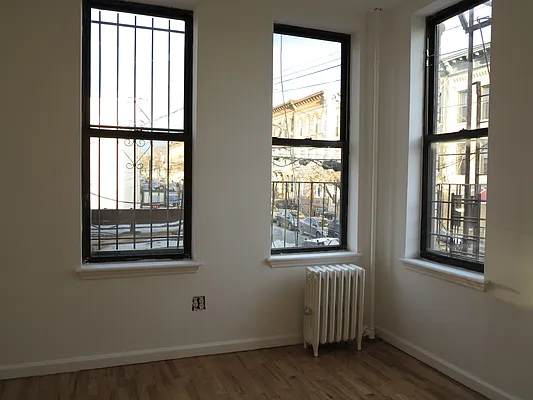 Rented by Target Realty Group | media 8