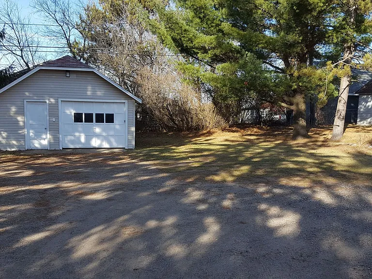 1415 N Stevens St — Photo 10