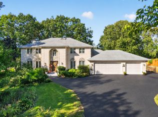 9240 S 83rd Ave, Hickory Hills, IL 60457