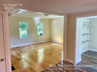 42 Front St, Rochester, NH 03868