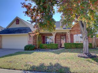 2102 W J St, Jenks, OK 74037