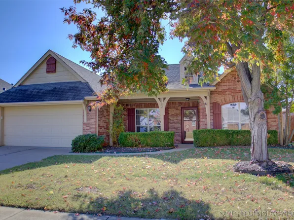 2102 W J St, Jenks, OK 74037