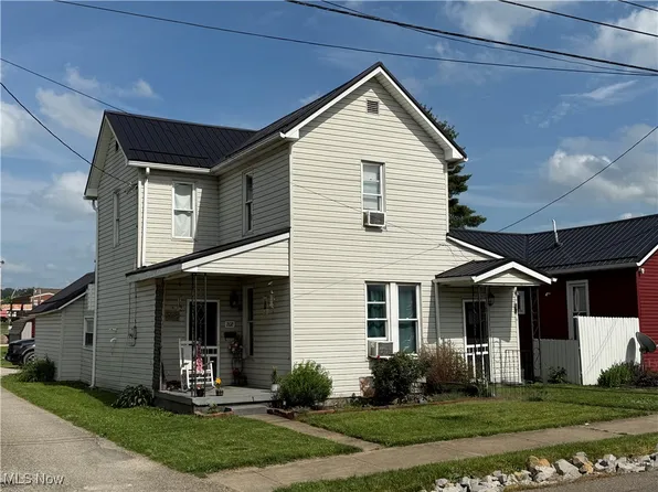 208 S 4th St, Byesville, OH 43723