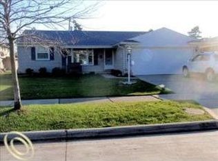 26675 Wilson Dr, Dearborn Heights, MI 48127