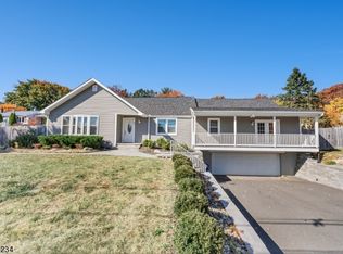 30 S Hillside Ave, Succasunna, NJ