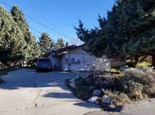 17660 Arlington Pl, Tehachapi, CA 93561