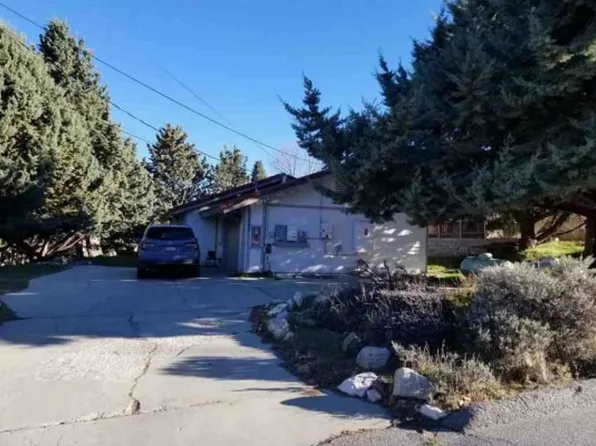 17660 Arlington Pl, Tehachapi, CA 93561