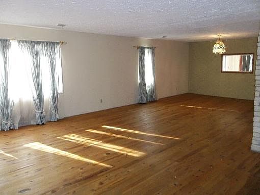 3rd image of 1624 N B St