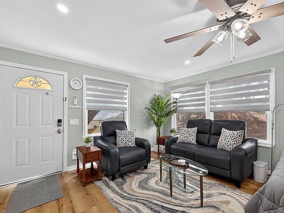 5th image of 407 1/2 Fairbanks St