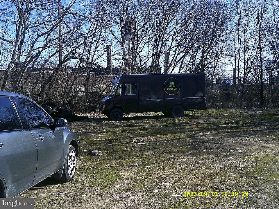 2nd image of 4029 Nice St