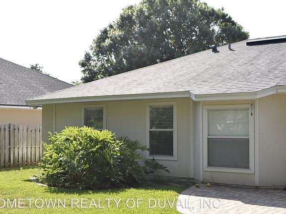 5th image of 168 Elmwood Dr