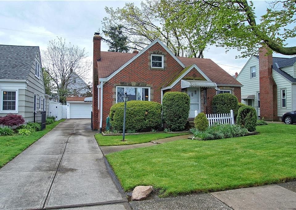 1st image of 1501 Parkwood Rd
