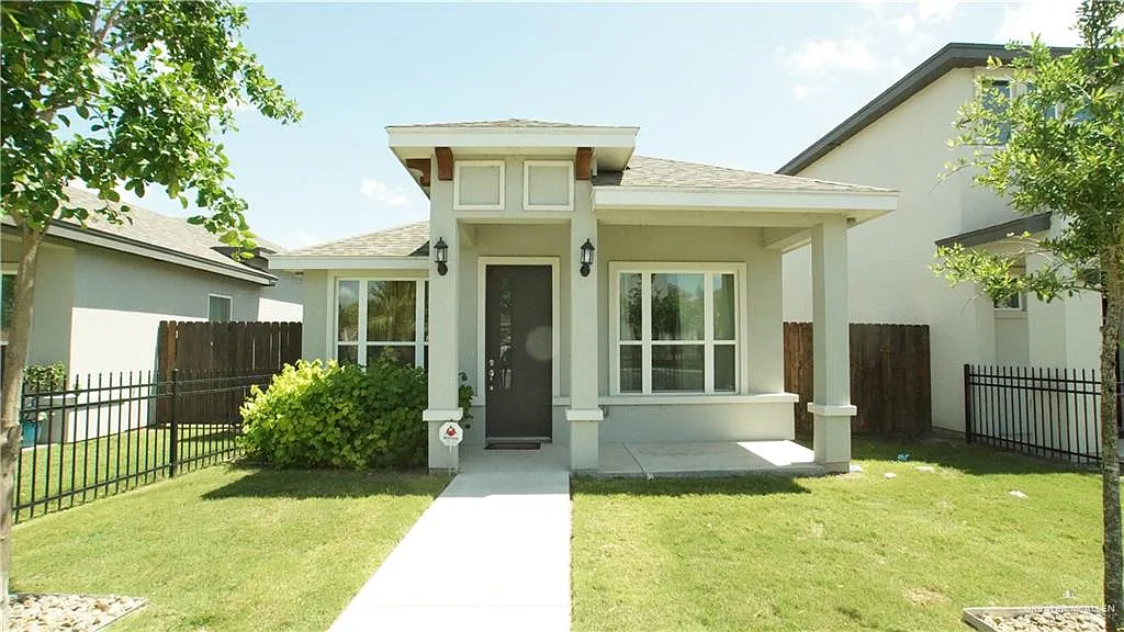 2 bed, 2.0 bath, 1238 sqft, $2,100 — Photo 1