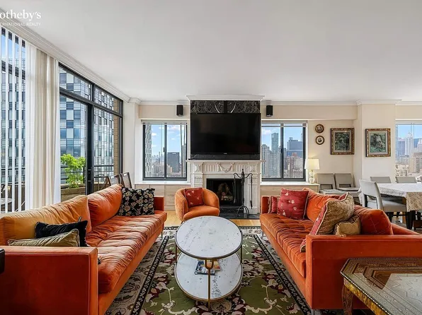 400 E 70th St APT 3501, New York, NY 10021