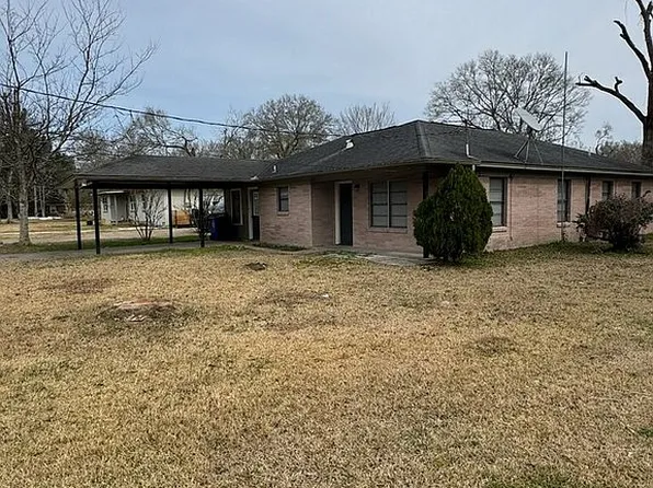 308 Gibbs St, Devers, TX 77538