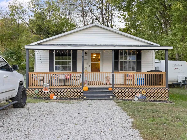 217 Iowa St, Ashland, KY 41102
