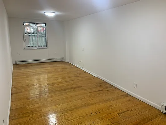 Rented by Dynamik Realty | media 7