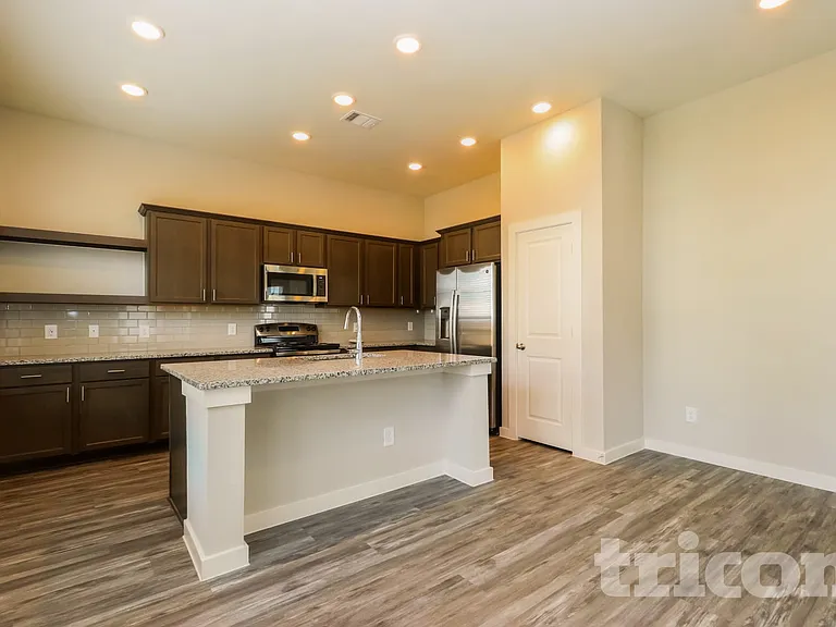 9835 Willow Creek Commerce Dr #310 — Photo 3