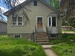 377 N 2nd St NW, Medicine Hat, AB T1A6J7