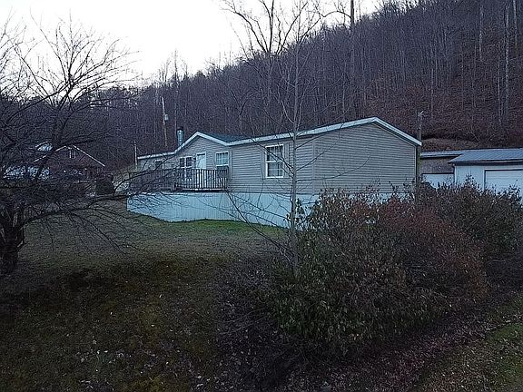 2nd image of 2835 Stratton Frk