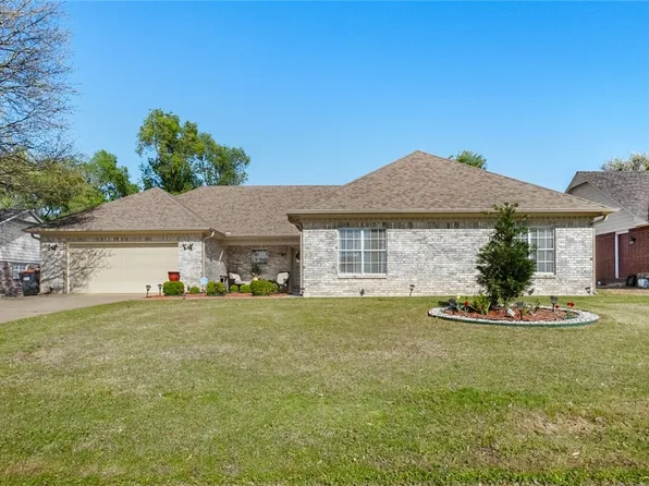 1909 Dick Smith St, Springdale, AR 72764