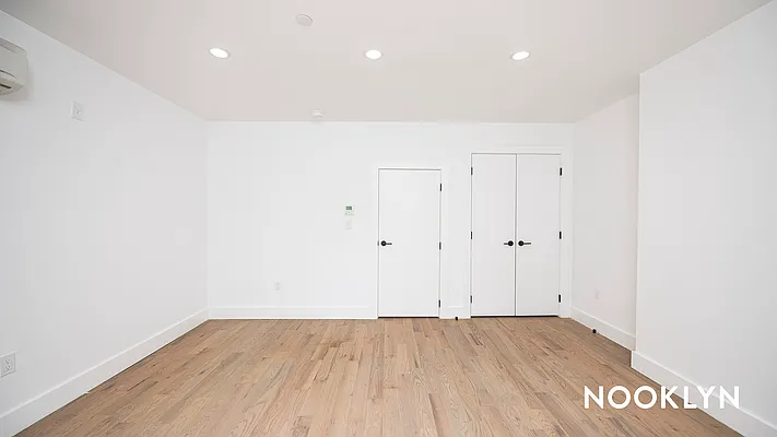 Rented by Nooklyn NYC LLC | media 29