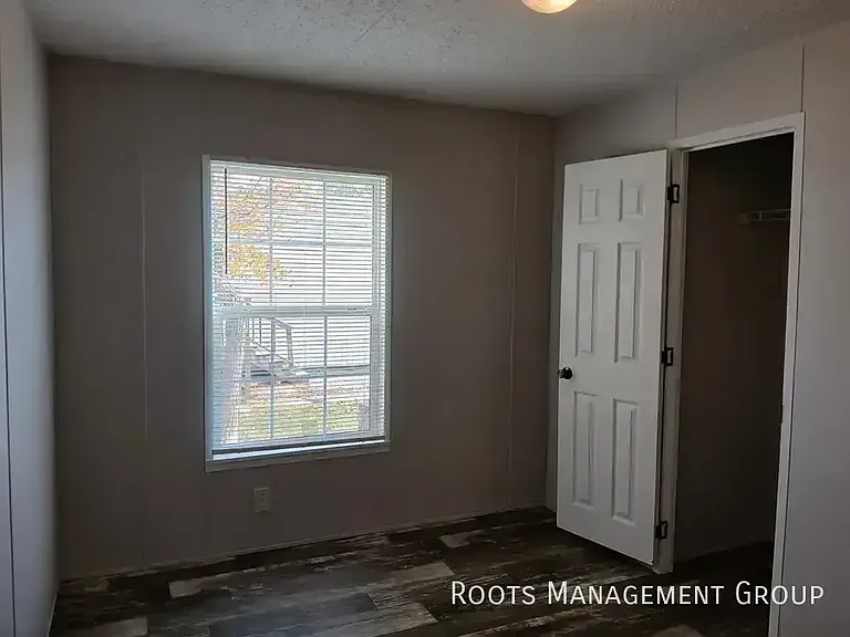 48 Oak St #48 — Photo 14