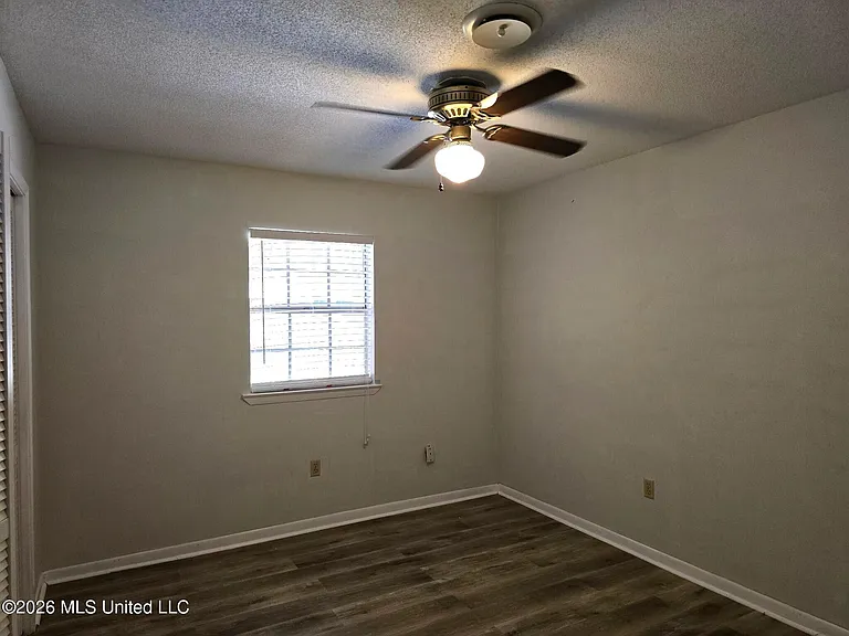 12334 Fernwood Cv — Photo 18