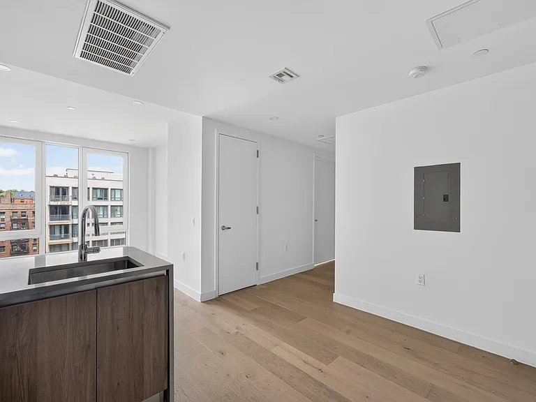 148-33 90th Ave #701 — Photo 24