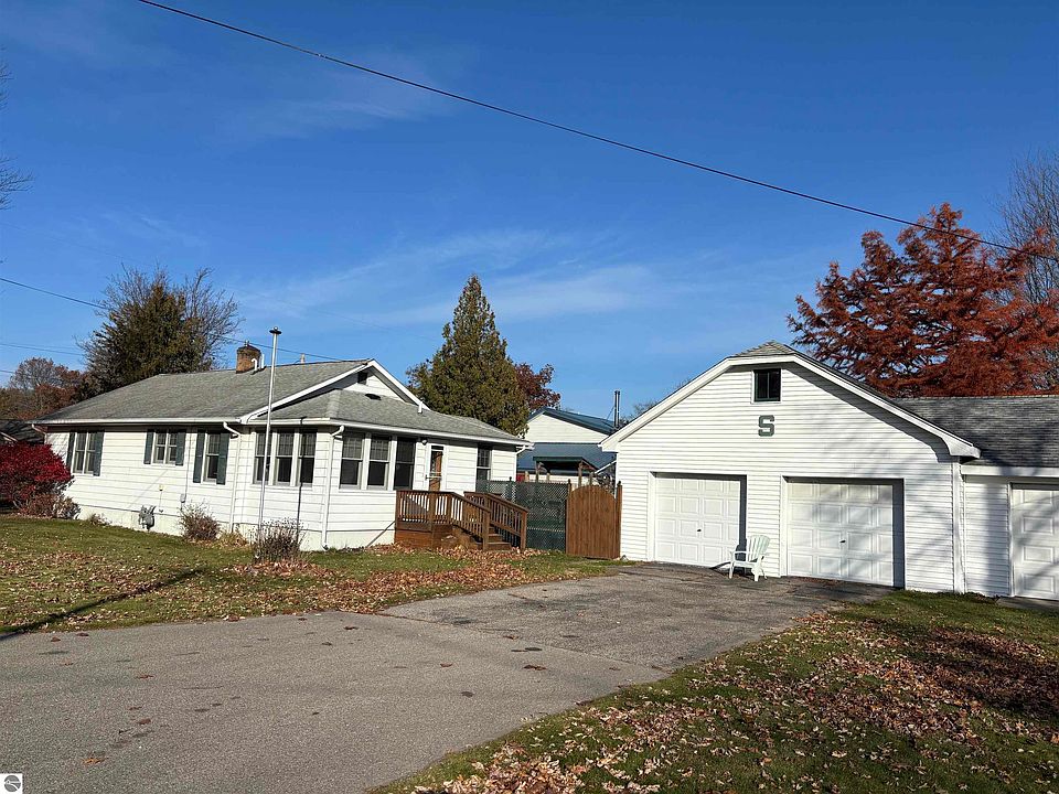 1st image of 800 E State St