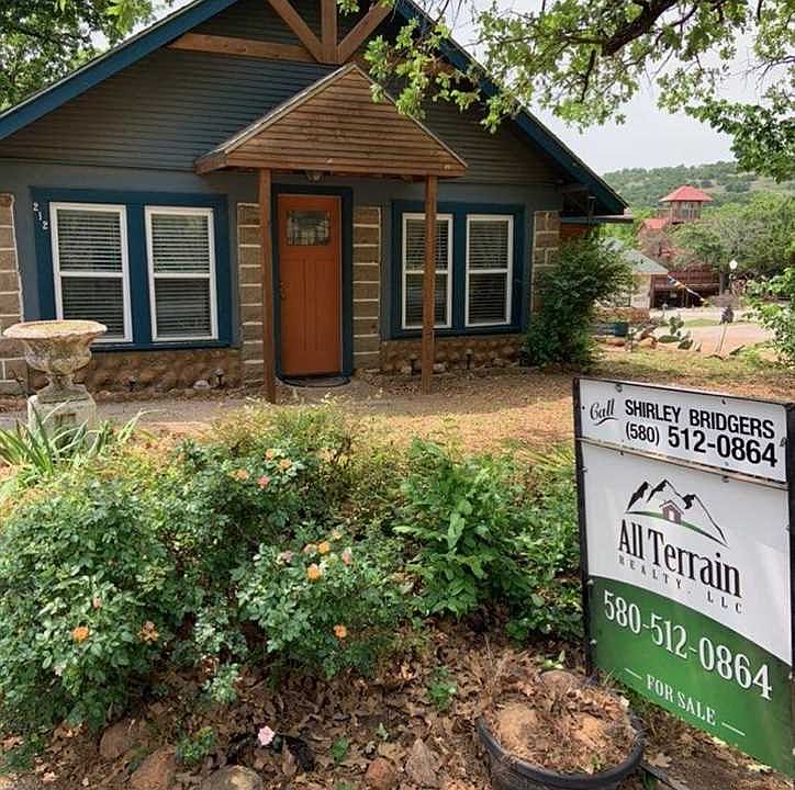 1st image of 212 E Lake Dr