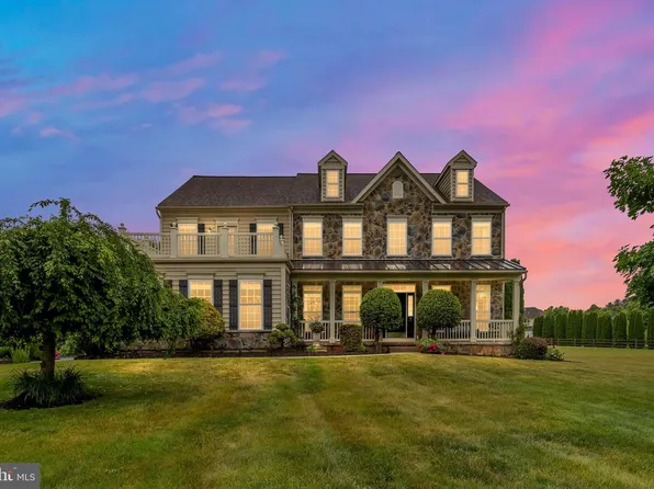 204 Pilot Ct, Newark, DE 19702