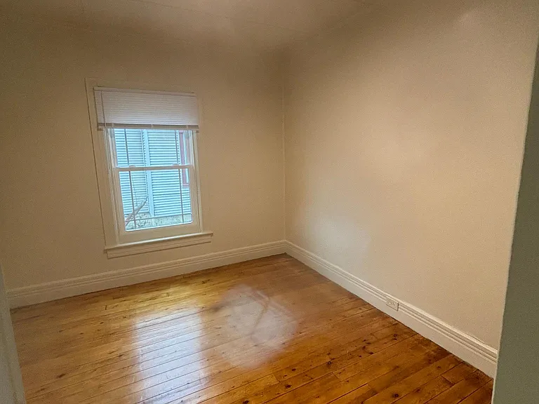 44 Geer St #1 — Photo 7