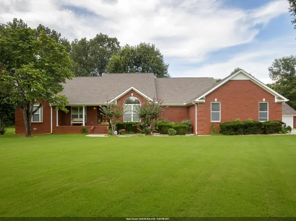 219 Oakview Dr, Rogersville, AL 35652