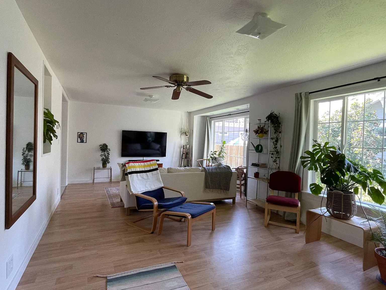 2 bed, 1598 sqft, $1,800 — Photo 3