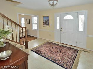 1720 Pebble Beach Dr, Vienna, VA 22182