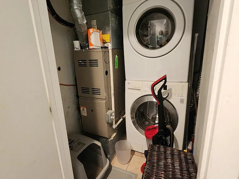 8 W Randall St #2 — Photo 13