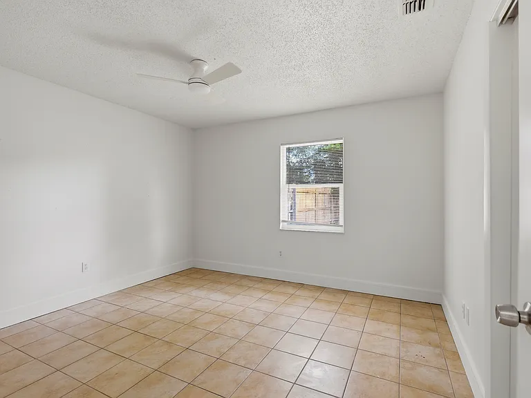 10313 Chalmer St #10315 — Photo 14