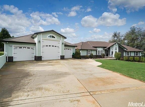 2nd image of 3044 Roughrider Ct